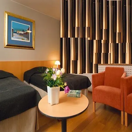 Rantapuisto 4* Helsinki