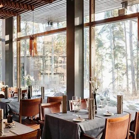 Rantapuisto 4* Helsinki