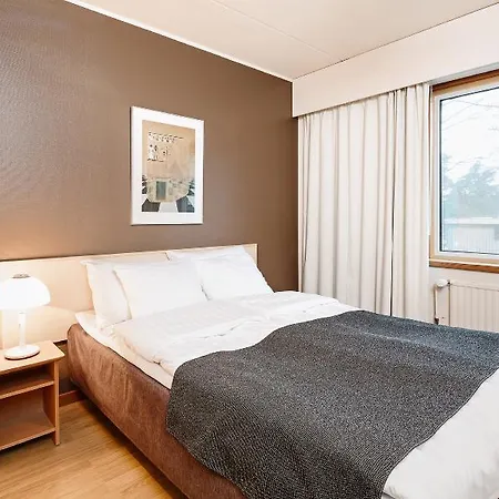 Otel Rantapuisto 4*
