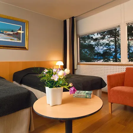 Otel Rantapuisto